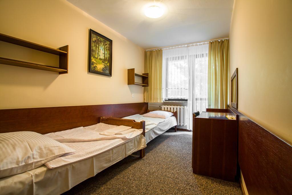 Ow Inter Piast Kalbornia - Z Wlasna Plaza Z Kapieliskiem I Przystania Dąbrówno Exteriér fotografie