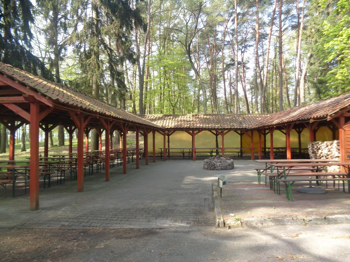 Ow Inter Piast Kalbornia - Z Wlasna Plaza Z Kapieliskiem I Przystania Dąbrówno Exteriér fotografie